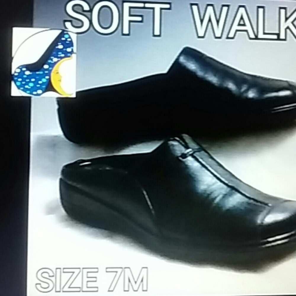 Soft Walk mules. Size 7M. Excellent condition.