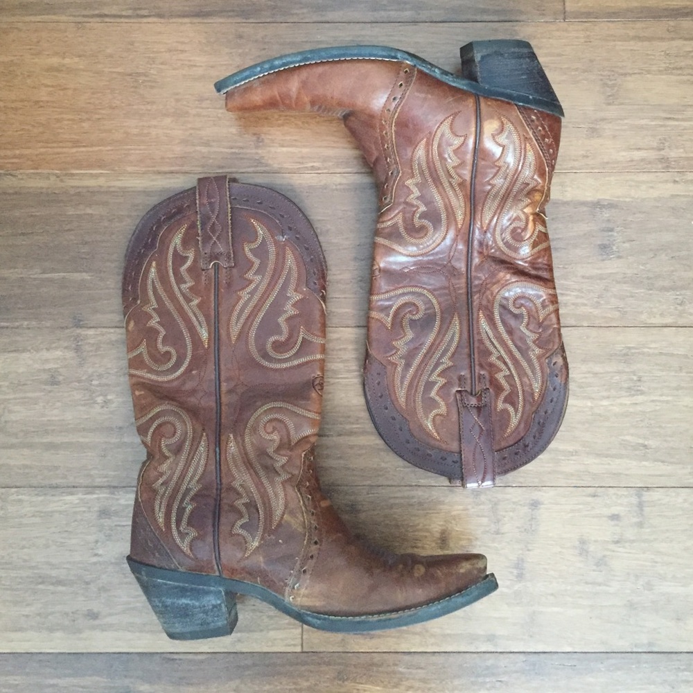 Ariat Cowboy Boots!
