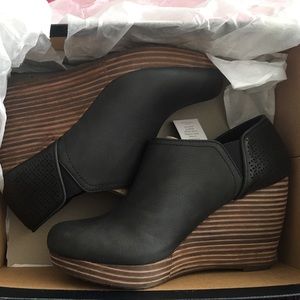 BRAND NEW Dr. Scholl's Memory Foam Wedges