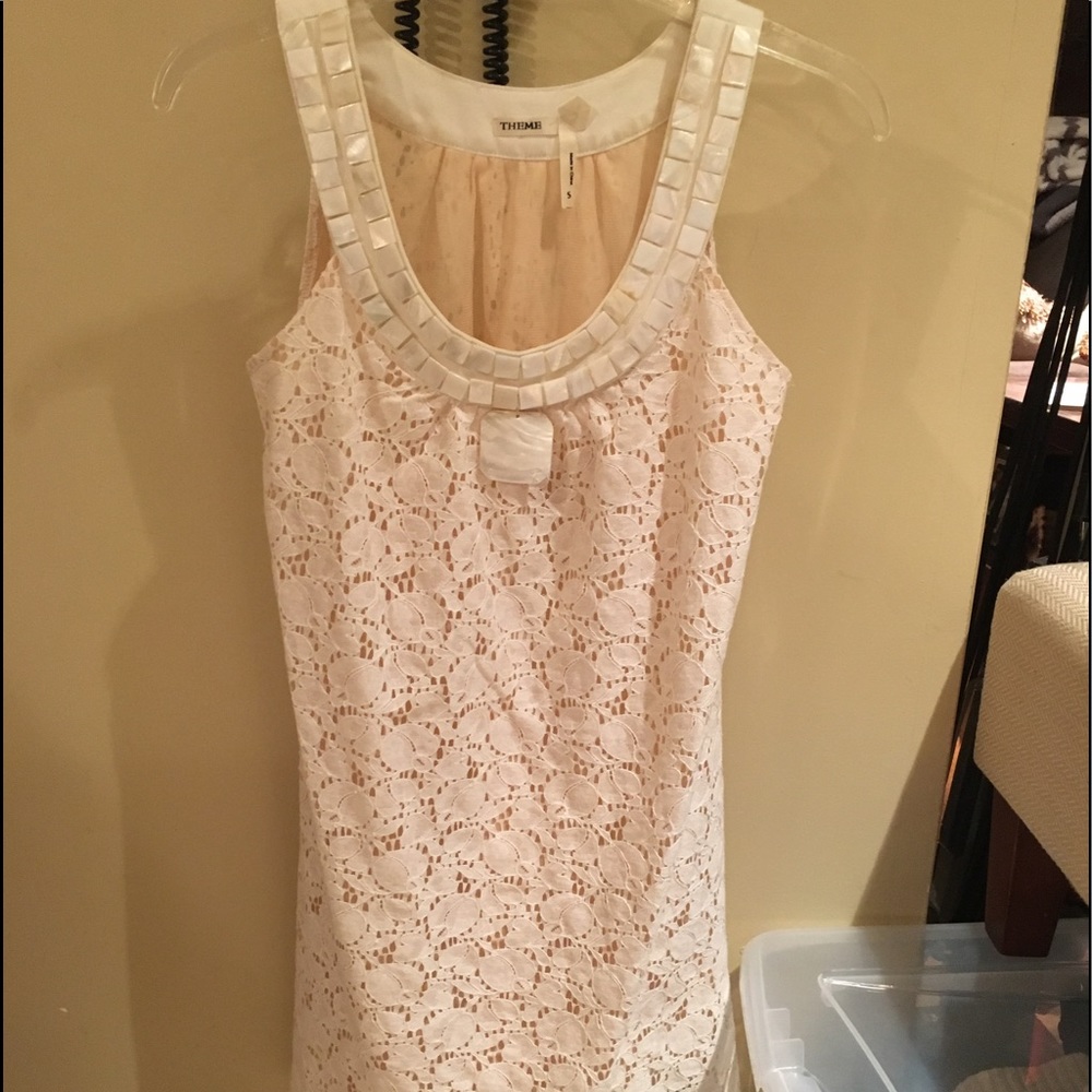 Theme lace & shell dress size small