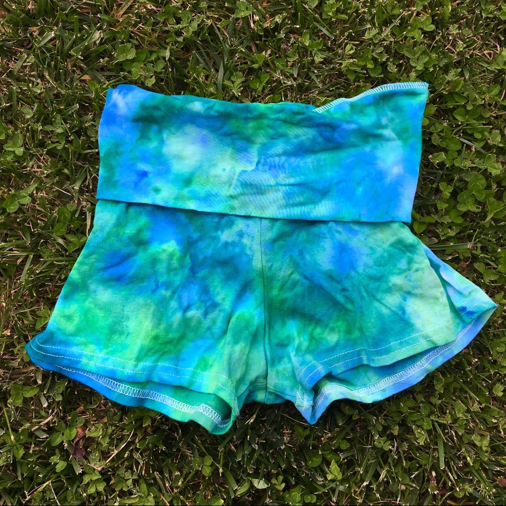 Hand dyed tie dye shorts!