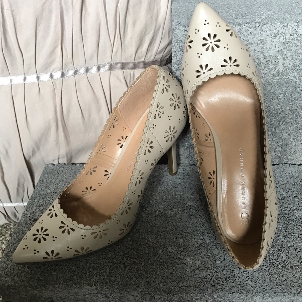 LC Lauren Conrad Floral Cut-out 4" Heels