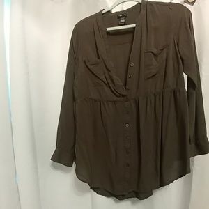 Olive button down 3/4 sleeve shirt