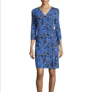 NWOT DVF blue print wrap dress size 6