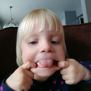 Meet your Posher, Elise