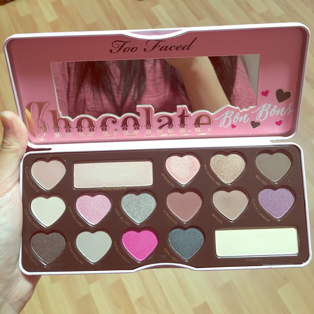 Too Faced Chocolate Bar Bon Bon Palette