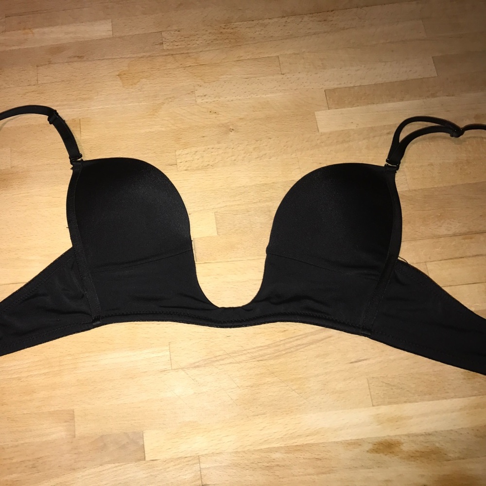 V cut shaped black bra