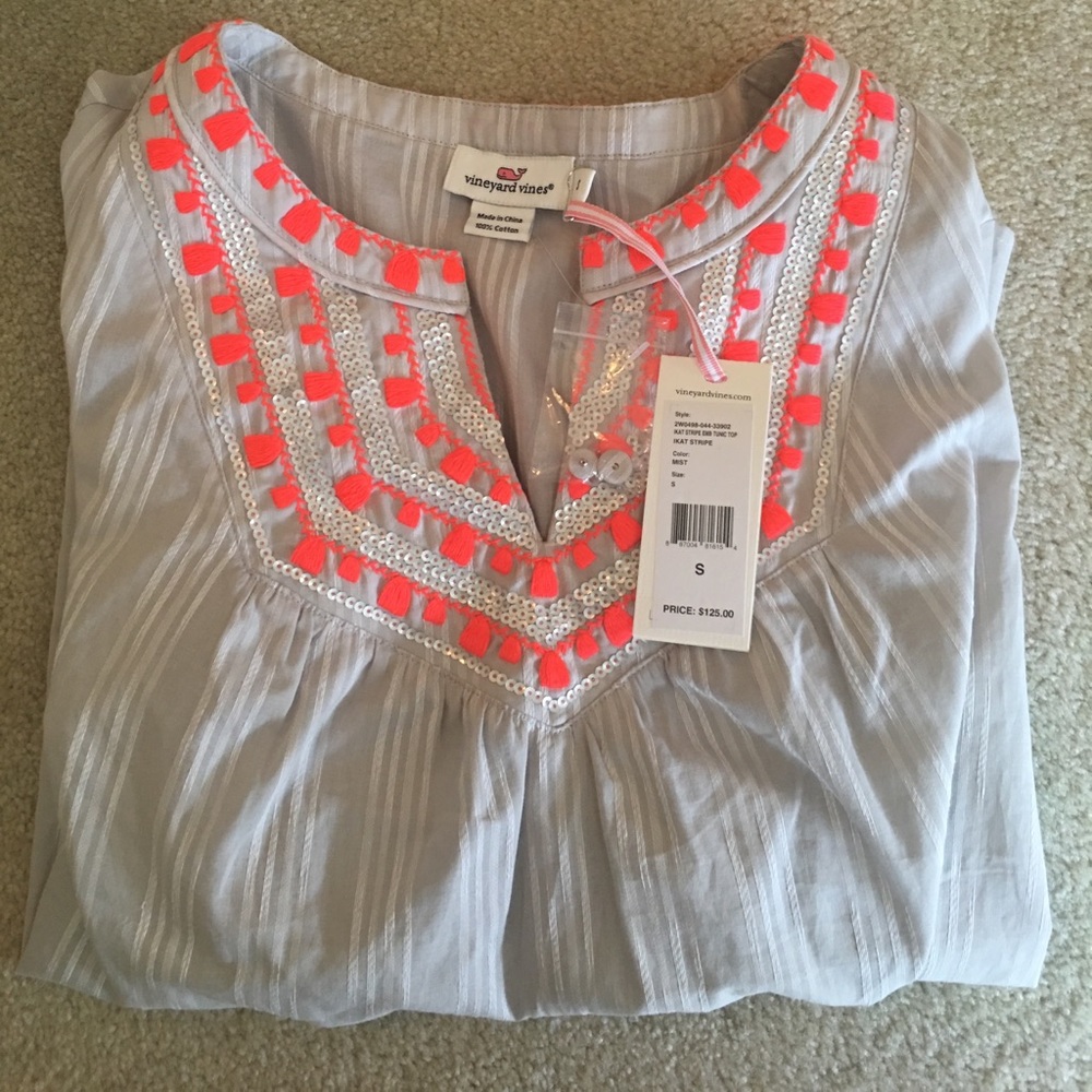 New, never worn Vineyard Vines tunic