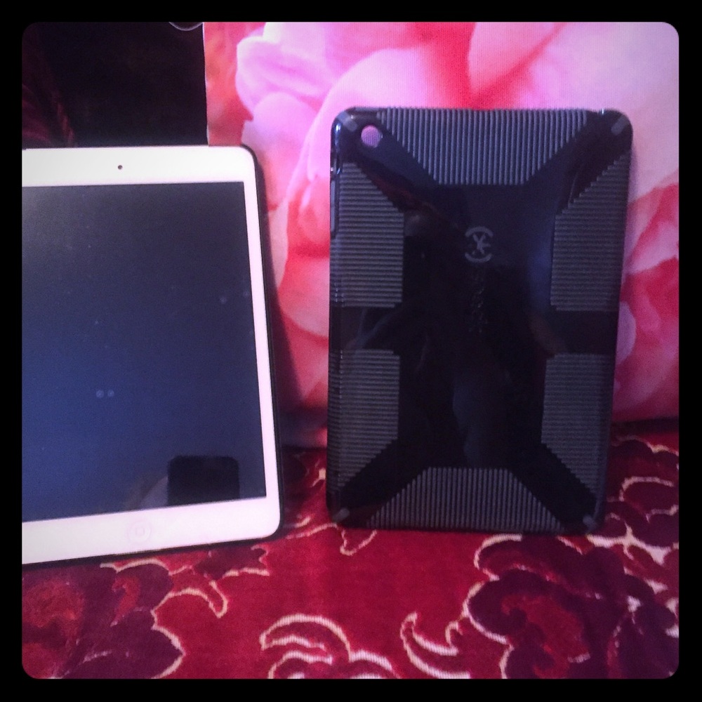 Black speck iPad mini case