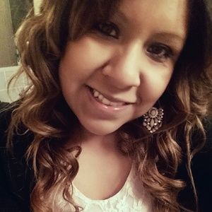 Meet your Posher, Lory