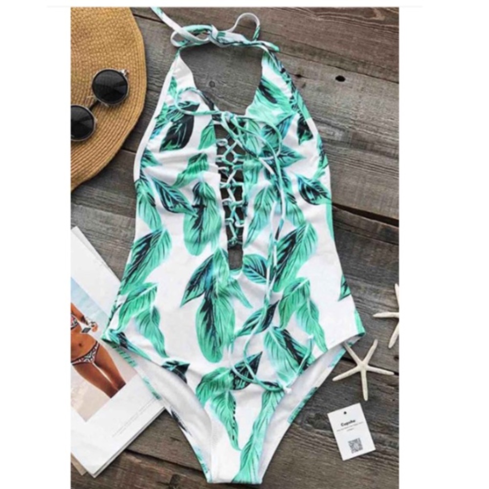 NWT Leaf print lace front swimsuit