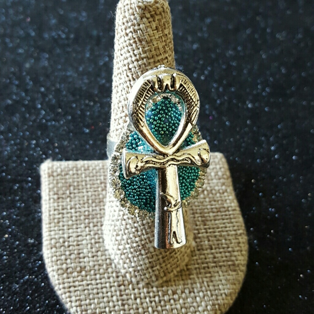 SOLD Ankh Ring. No offers accepted! - Picture 5 of 5