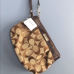 Coach wristlet (sig plt md wristlet)