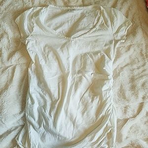 V-neck basic white tee