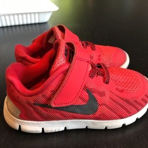 Nike Toddler Boy shoes size 9c