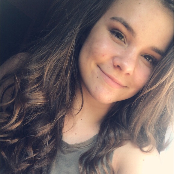 Meet your Posher, Zoe - Picture 1 of 1