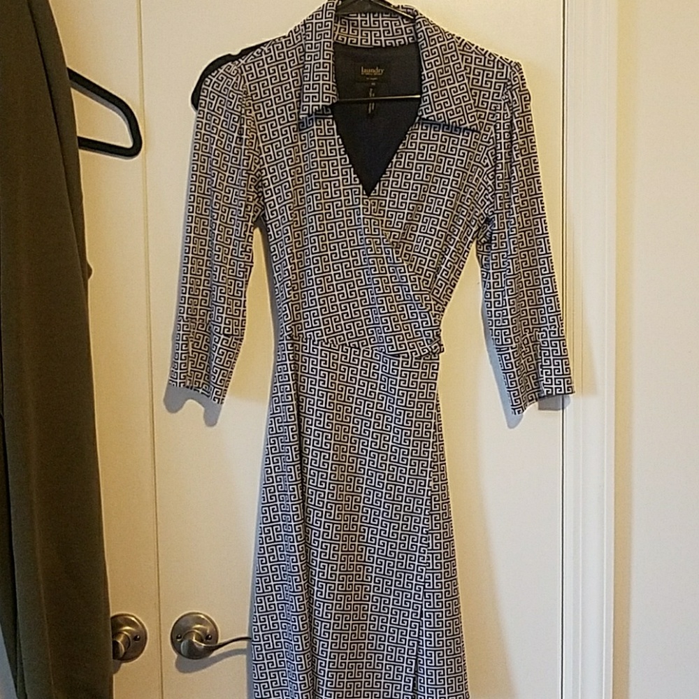 Laundry by shelli segal wrap dress. Size XS