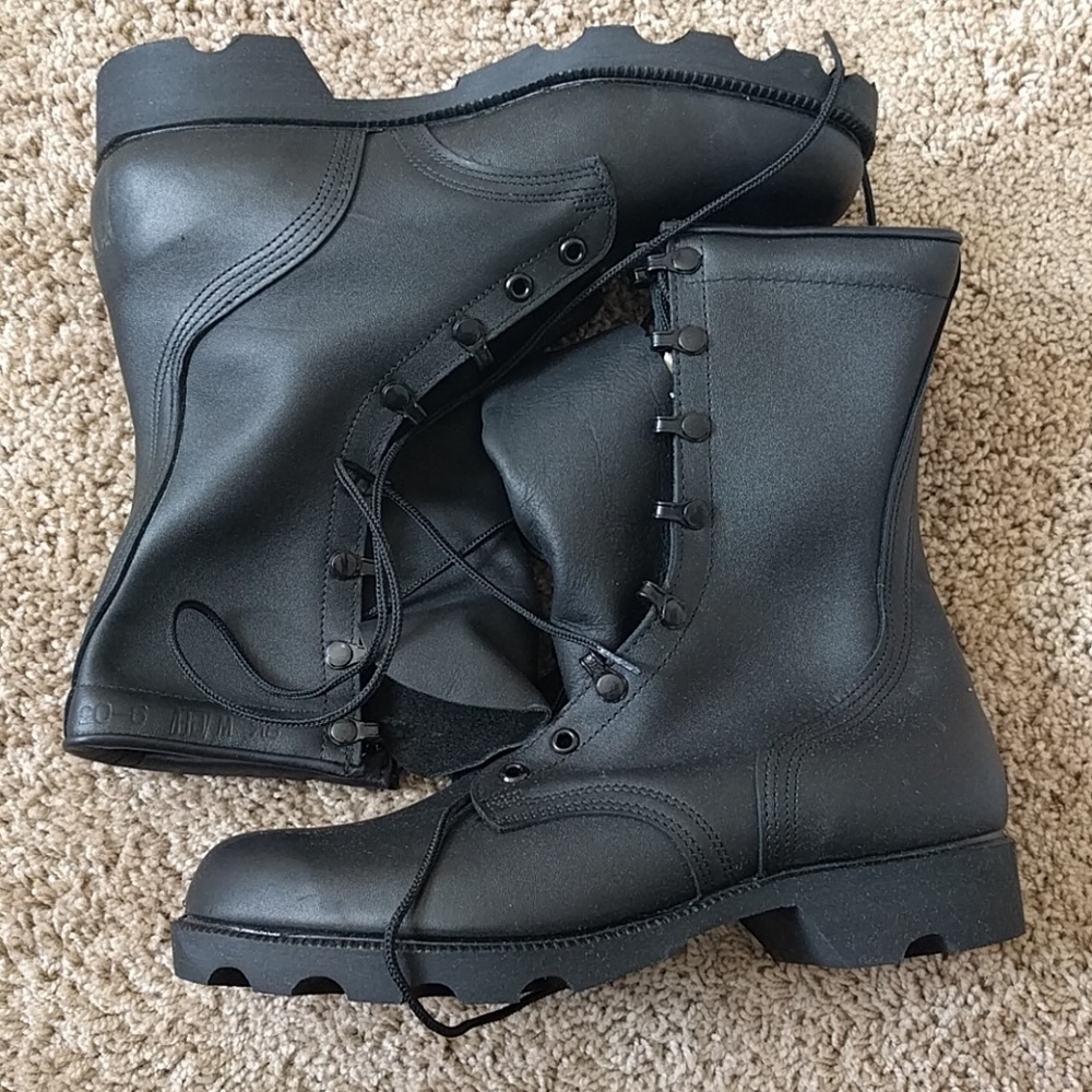 NWT Black 100% leather boots