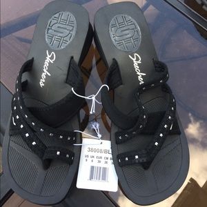 Women's size 9 Skechers black wedge sandal