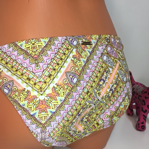 NEW VS TIE SIDES BIKINI BOTTOM WITH TASSELS - Picture 4 of 4
