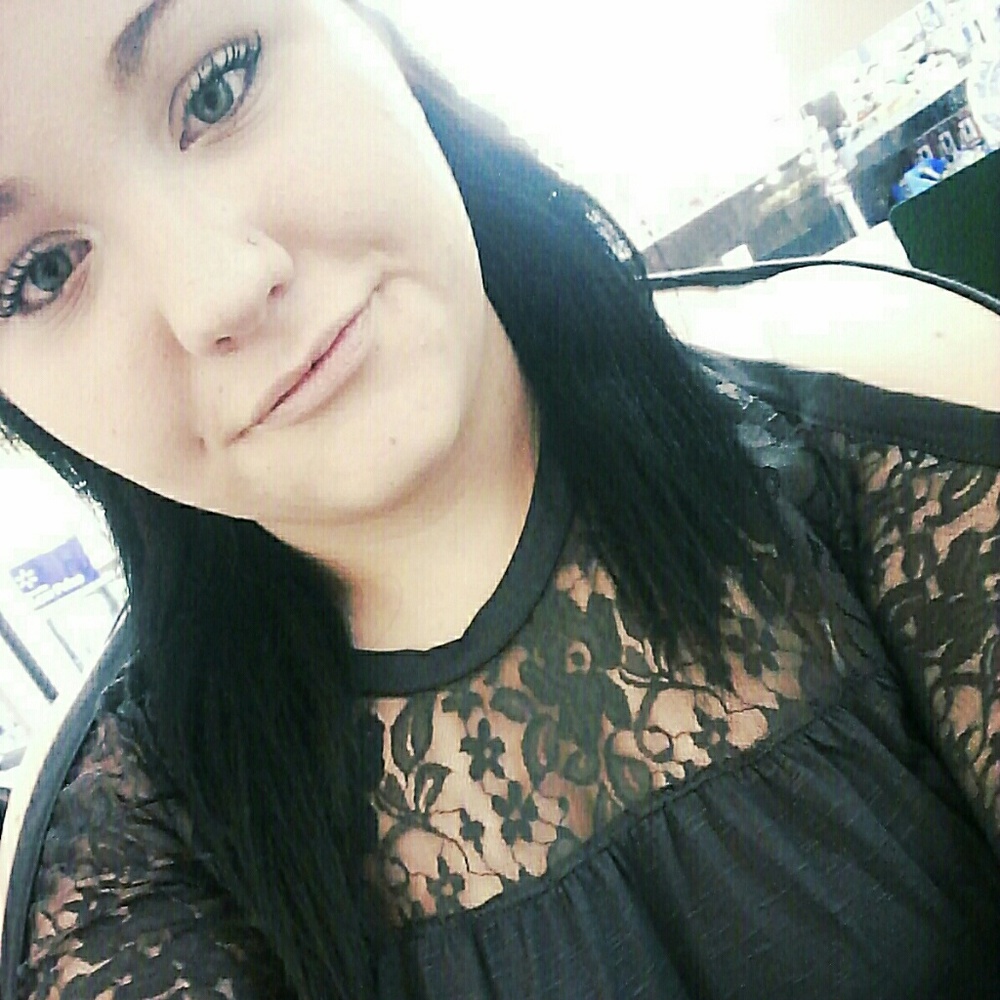 Meet your Posher, Marissa