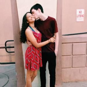 Meet your Posher, Caitlin