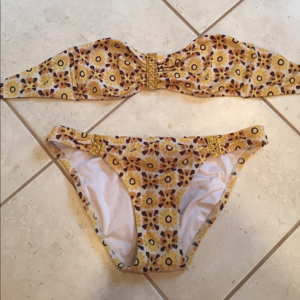 VS bikini