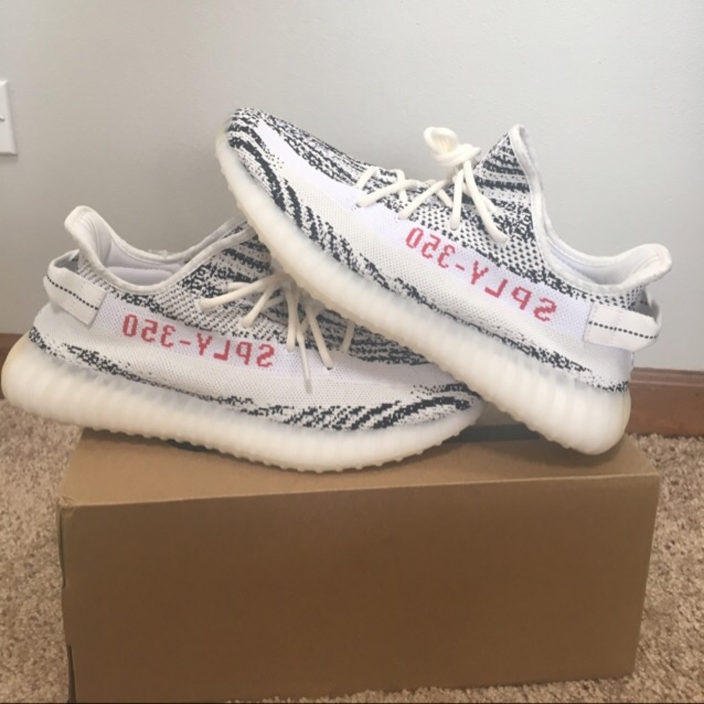 Yeezy boost 350 V2 Zebra size 11