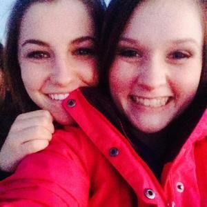 Meet your Posher, Courtney