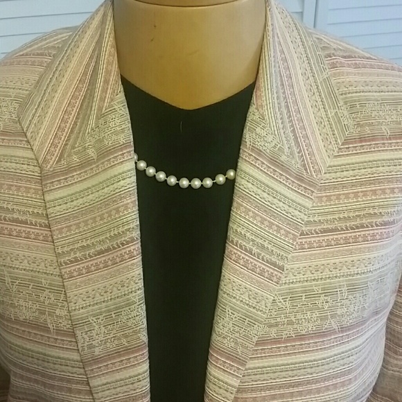 Blazer - Picture 2 of 4