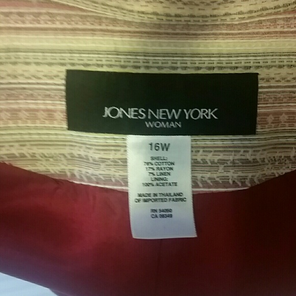 Blazer - Picture 4 of 4