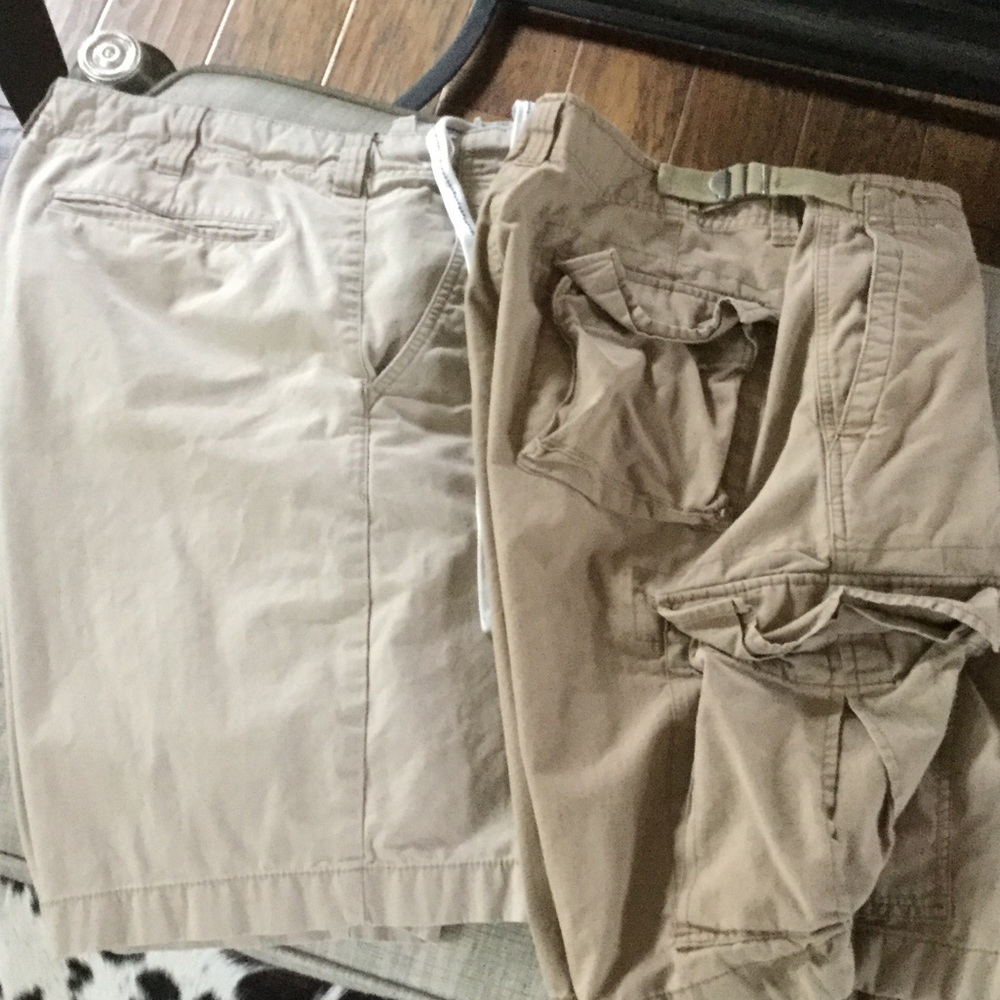 ❤️$$$SOLD$$$❤️PAIR Men's khaki shorts