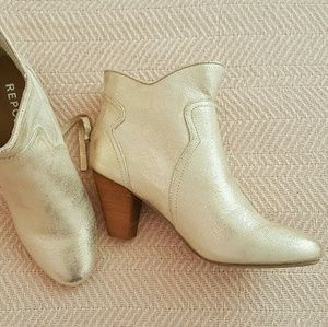 HP Gold Booties