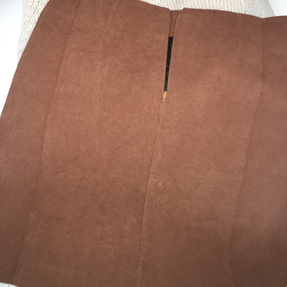 Last one!!! Cognac faux suede mini skirt - Picture 4 of 4