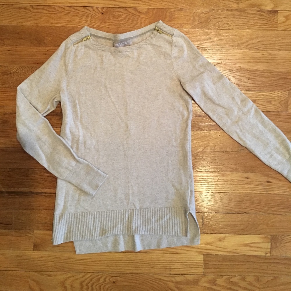 Banana Republic shoulder zip sweater