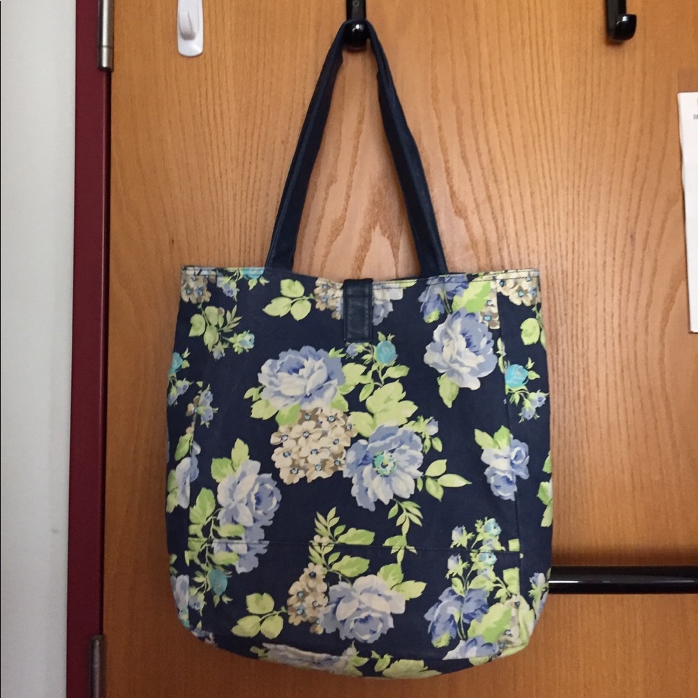 Aeropostale floral tote bag