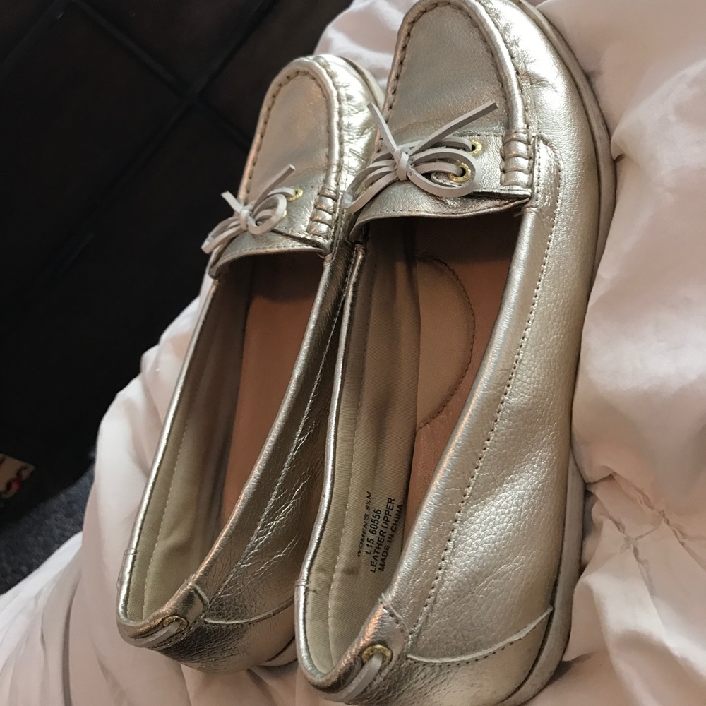 Sperry Topsider brushed gold flats size 8.5
