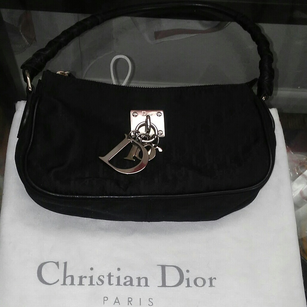 🔥SOLD🔥💯Authentic Christian Dior purse🌟