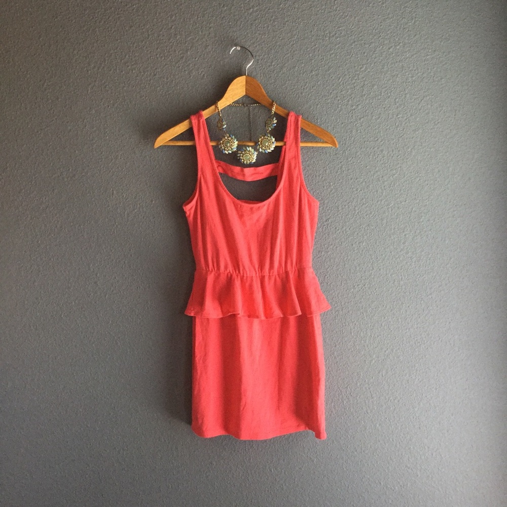Pink🌺 Peplum Cutout Dress