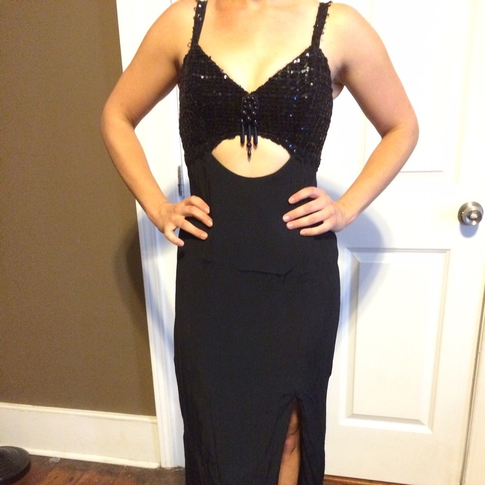 Beaded gown w/cutout