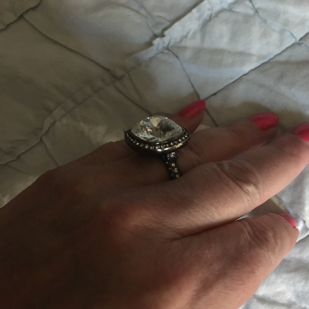 Kenneth J Lane FABULOUS Swarovski Ring