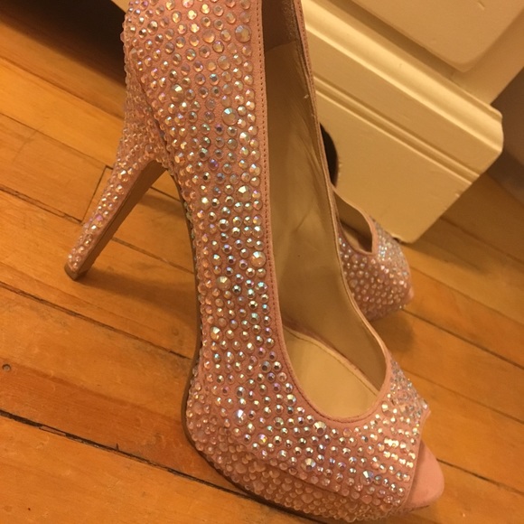 Crystal/bedazzled pumps - Picture 4 of 4