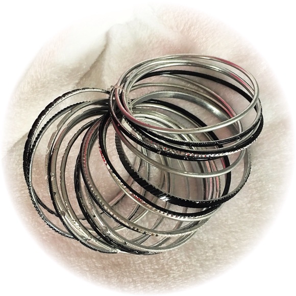 NWOTs~ Bundle of Bangles - Picture 3 of 4