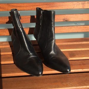 Anne Klein kitten heels