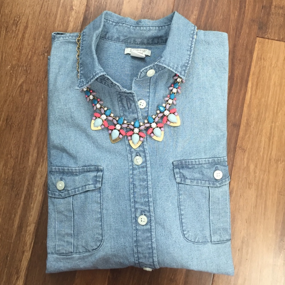 Light/Medium Wash Chambray!