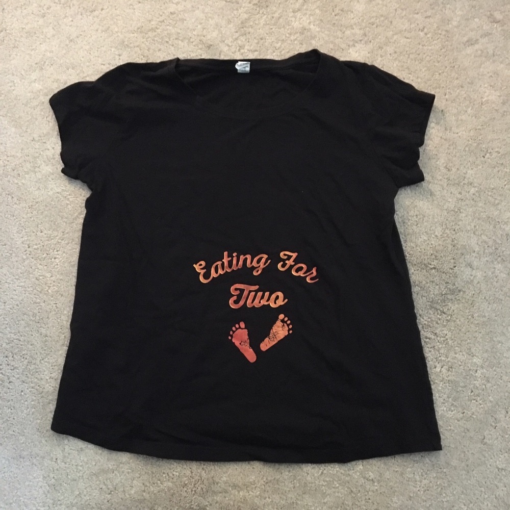 Graphic maternity t-shirt