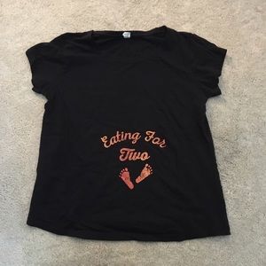 Graphic maternity t-shirt