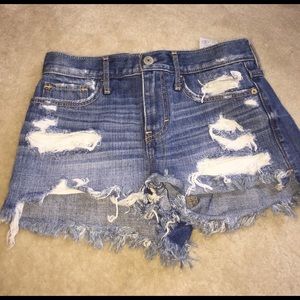 LIKE NEW, A&F shorts!