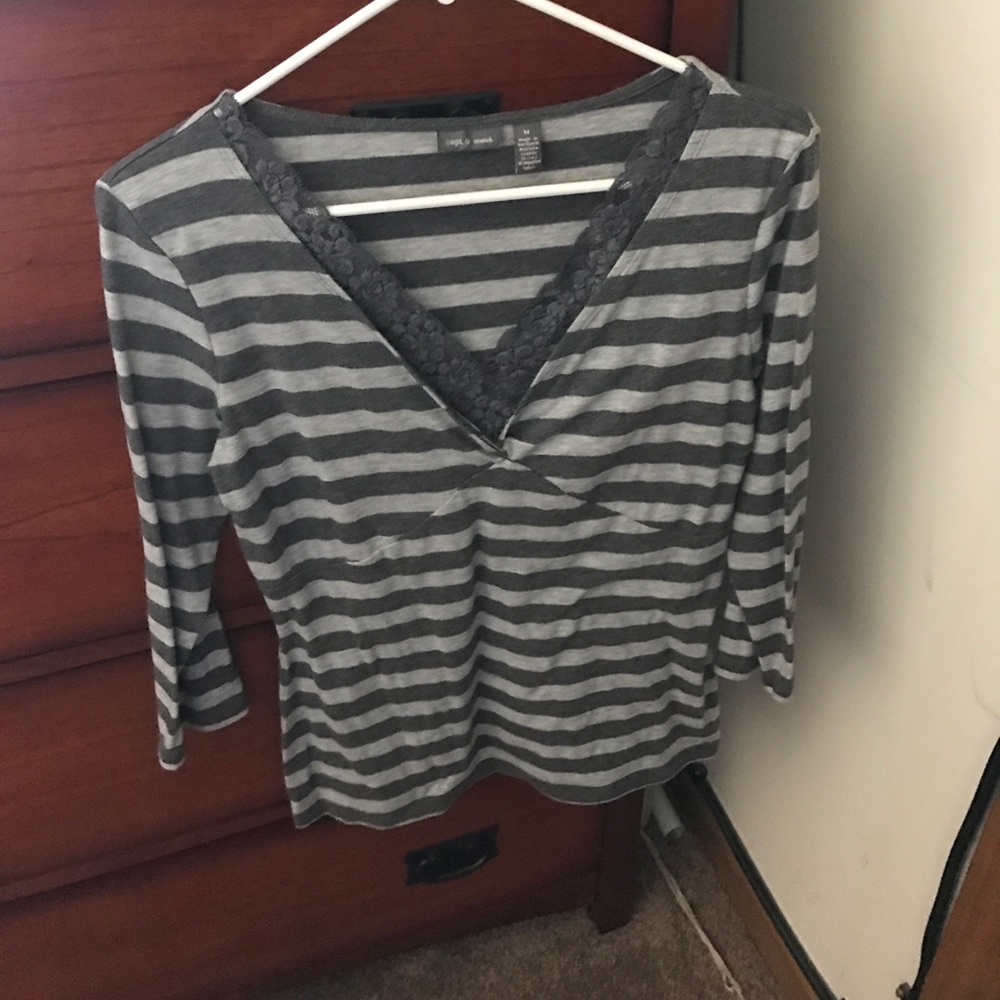 ❄️Grey Apt 9 shirt