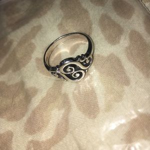 James Avery swirl ring
